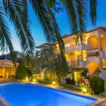 Luxury Fotini Aparthotel 4*
