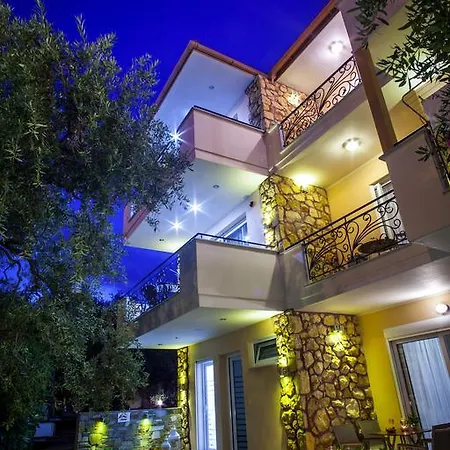 Luxury Fotini Aparthotel 4*