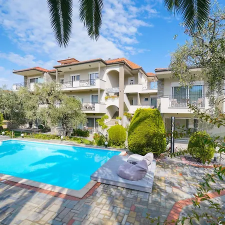 Luxury Fotini Aparthotel 2*