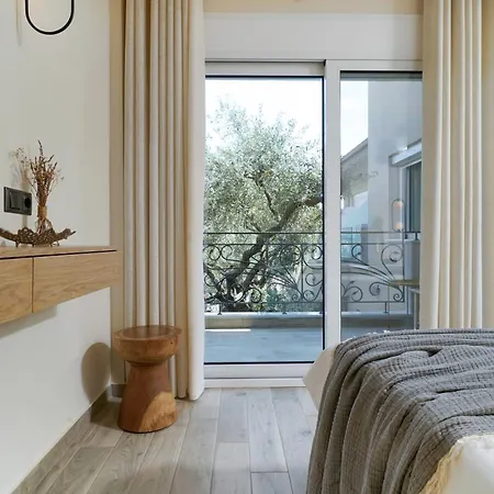 Luxury Fotini Aparthotel 2*