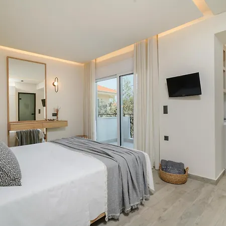 Aparthotel Luxury Fotini 2*