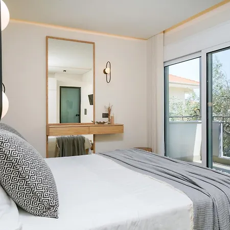 Luxury Fotini Aparthotel