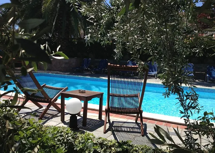 아파트호텔 Luxury Fotini 리메나스